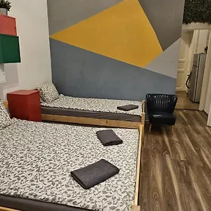 Apartment Very Apartment- 2 Bedrooms And 2 Bathrooms, Budapest